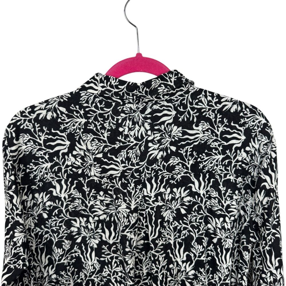 Martha Stewart Black and white coral print button up tunic top swim Size Medium - Picture 7 of 11